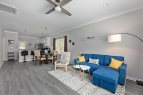 Cozy & Modern Home Close to Uptown & Airport